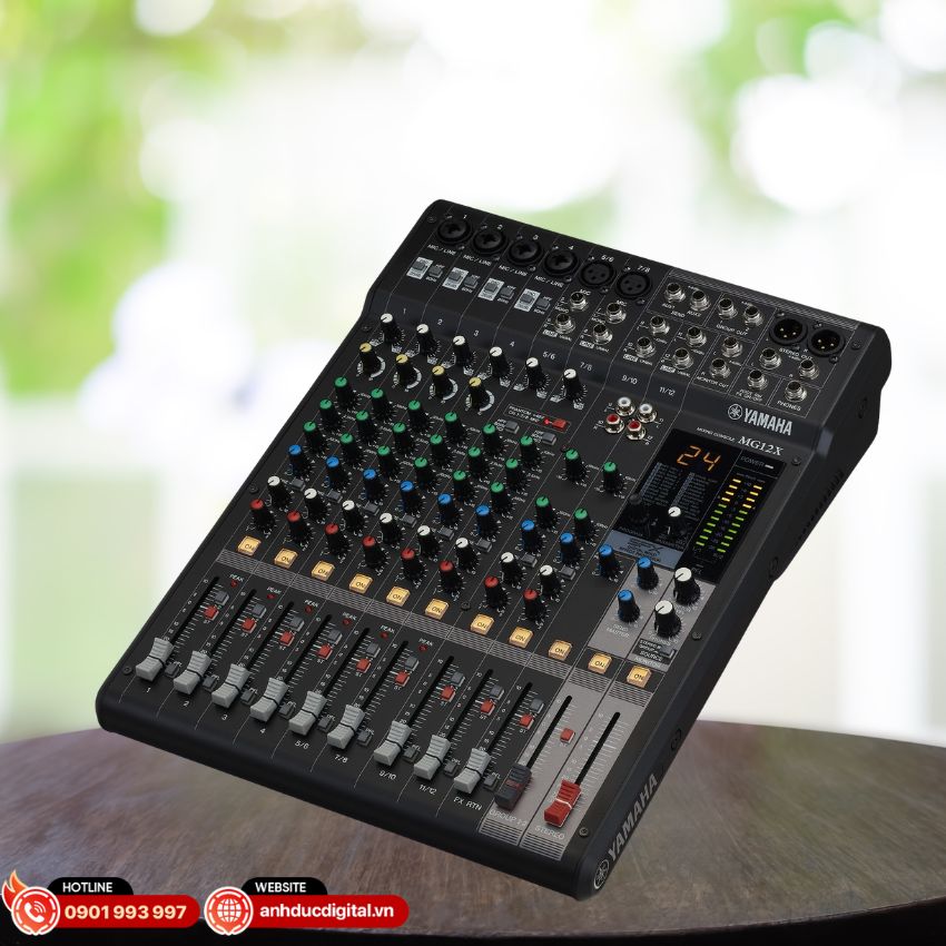 Bàn mixer Yamaha MG12X CV có thiết kế gọn gàng