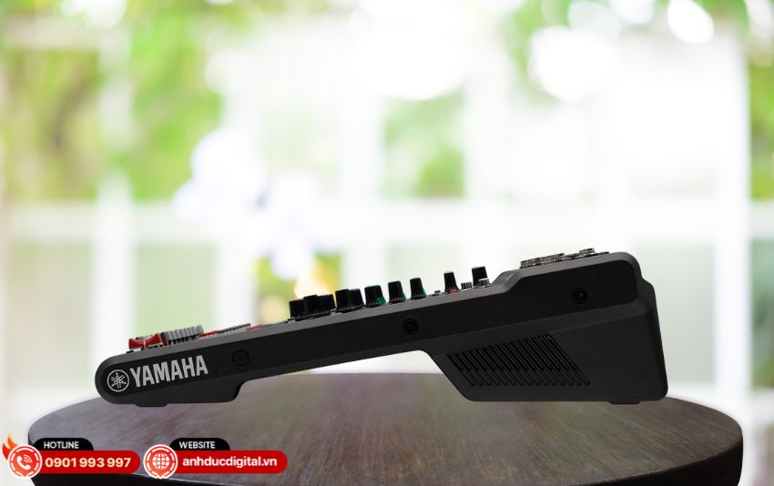 Bàn trộn Yamaha MG12X CV là bộ xử lý hiệu ứng kỹ thuật số SPX tích hợp