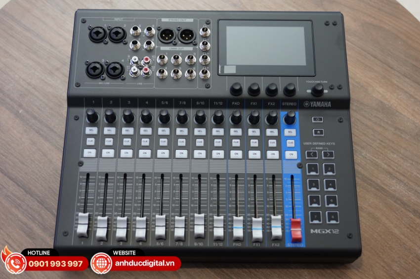 Mixer Yamaha MGX12 được trang bị cấu h&igrave;nh 18 k&ecirc;nh