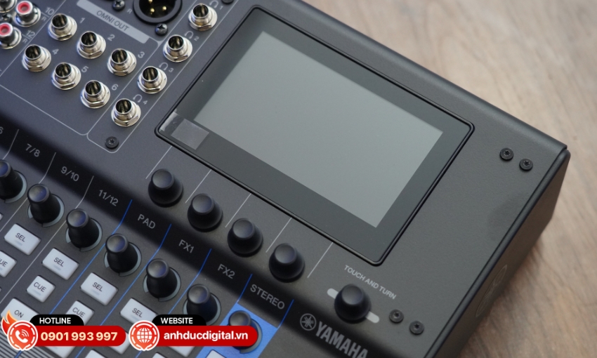 Mixer Yamaha MGX12 được trang bị hệ thống điều khiển tối ưu với cụm fader 60 mm
