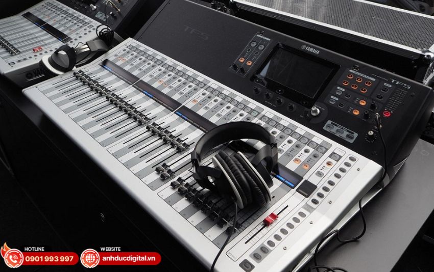Bàn mixer Yamaha TF5 được tích hợp bộ xử lý hiệu ứng SPX