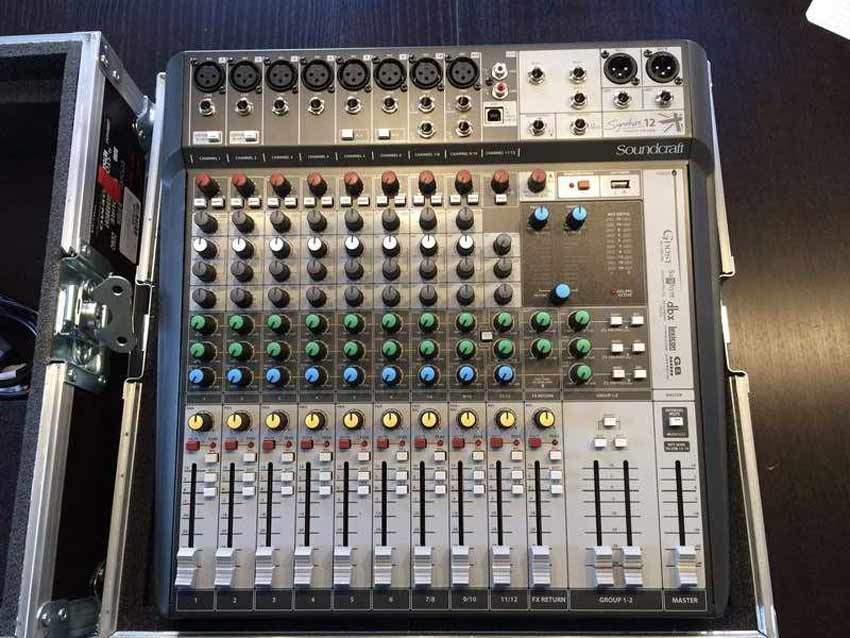 Soundcraft Signature 12 12