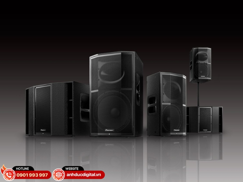 Mixer Yamaha EMX5 hỗ trợ kết nối với cả loa 4Ω và 8Ω