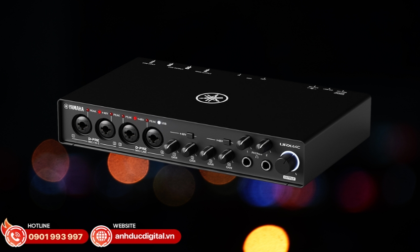 URX44C trang bị 4 tiền khuếch đại micro D-PRE
