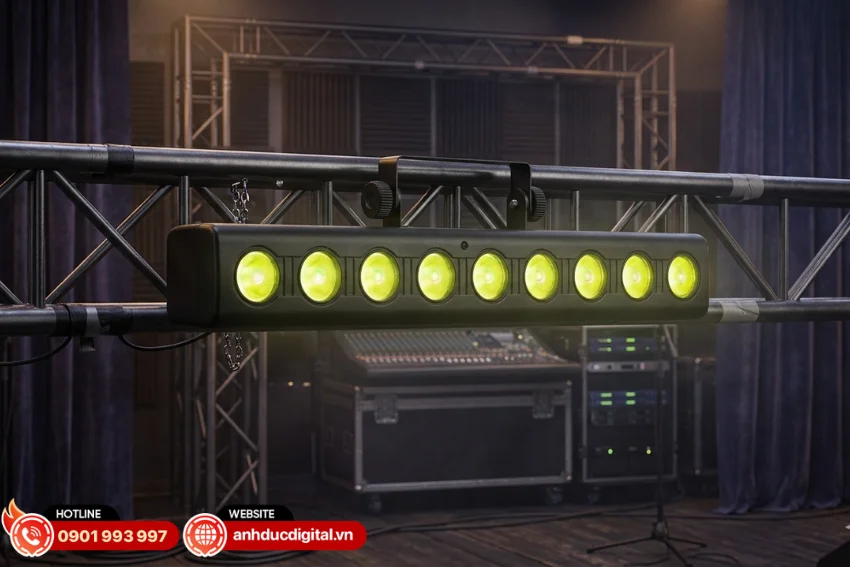 Đèn Fuzzix ORION Party Wall Bar RGBW sở hữu thiết kế dạng thanh ngang dài 40cm