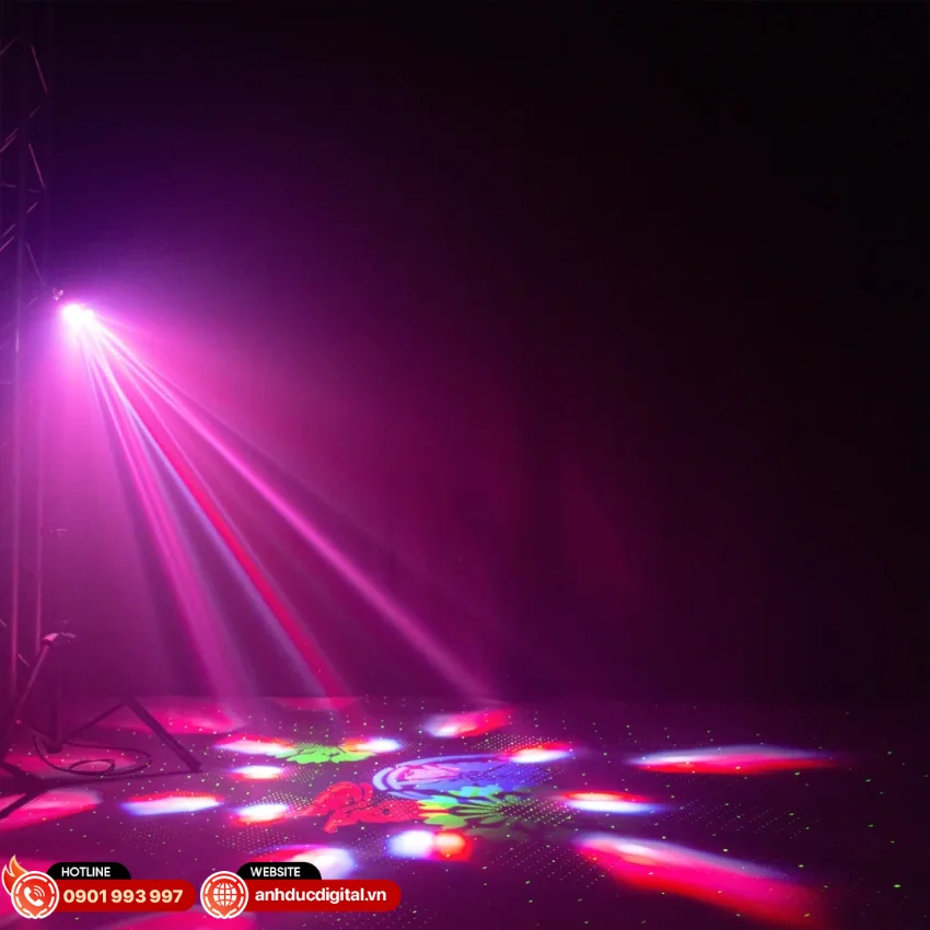 Đ&egrave;n Fuzzix Stellar2 Multi DJ LED Effect trang bị Strobe k&eacute;p với 2 b&oacute;ng 10W tạo hiệu ứng chớp nh&aacute;y mạnh mẽ v&agrave; dứt kho&aacute;t