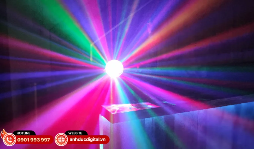 Fuzzix Tornado t&iacute;ch hợp micro độ nhạy cao gi&uacute;p nhận diện nhịp điệu &acirc;m nhạc 