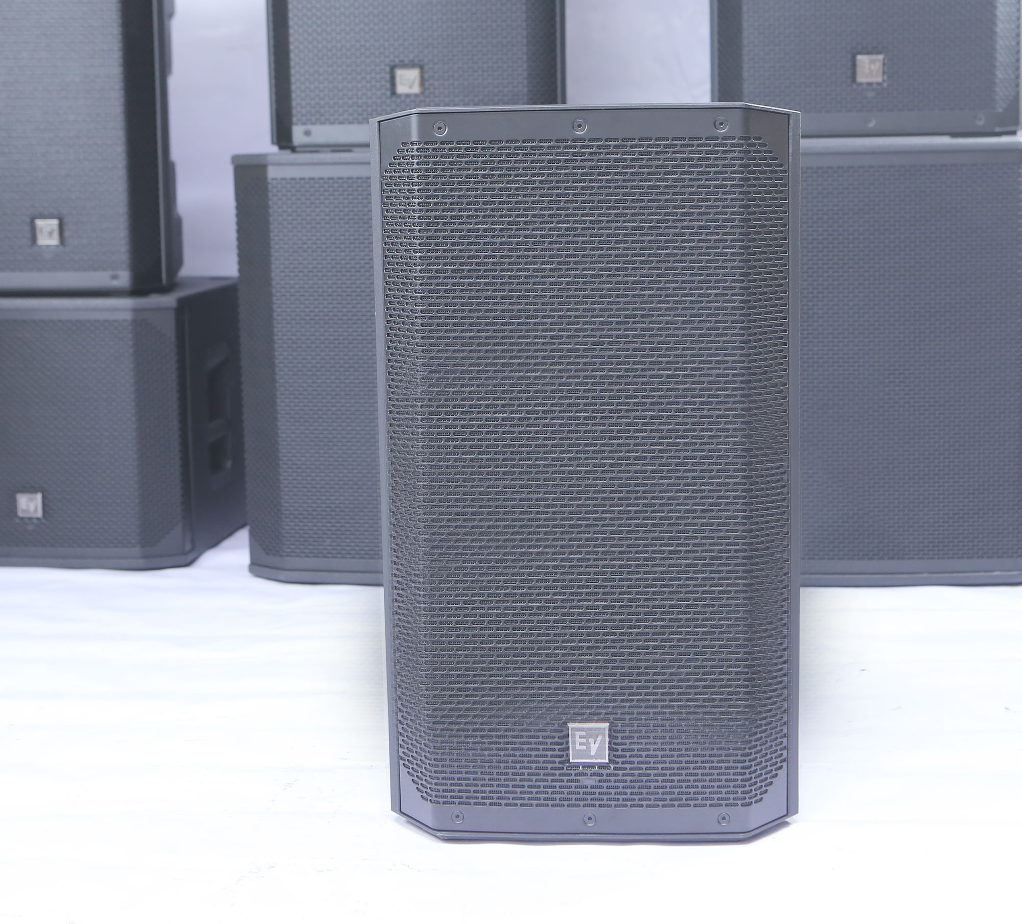 Electro-Voice ELX200-12P-AP 3