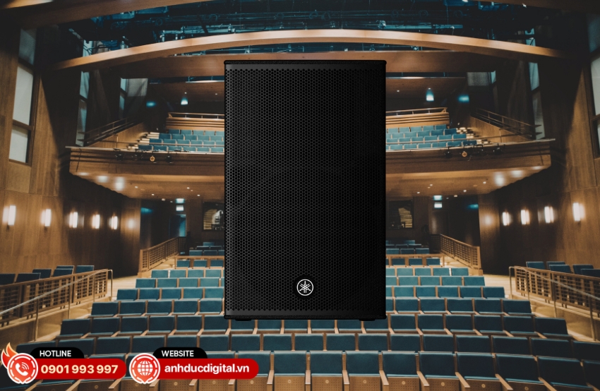 Yamaha CHR12 sở hữu mức c&ocirc;ng suất 250W RMS v&agrave; c&oacute; thể đạt tới 1000W Peak