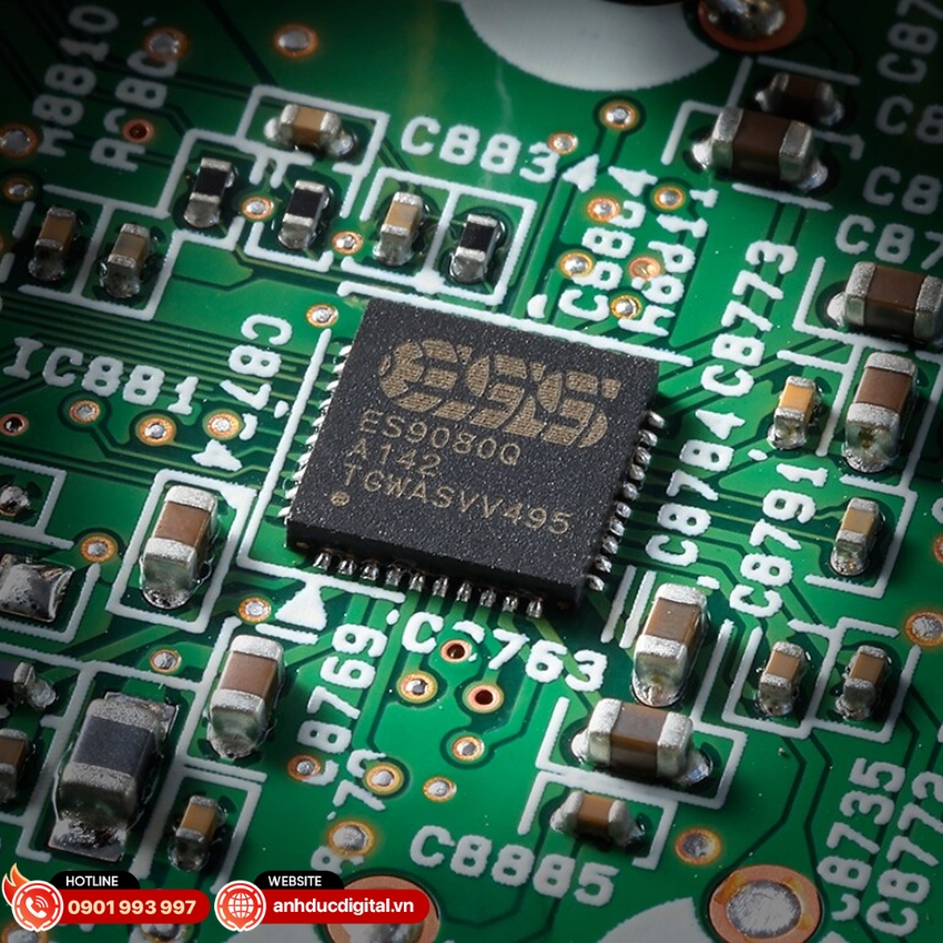 Amply Yamaha R-N800A tích hợp DAC ESS SABRE ES9080Q 384 kHz/32-bit