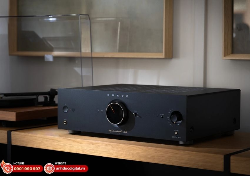 Amply Onkyo A-50 mặt nh&ocirc;m sang trọng