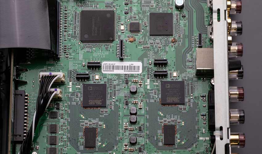 Marantz SR7015 17