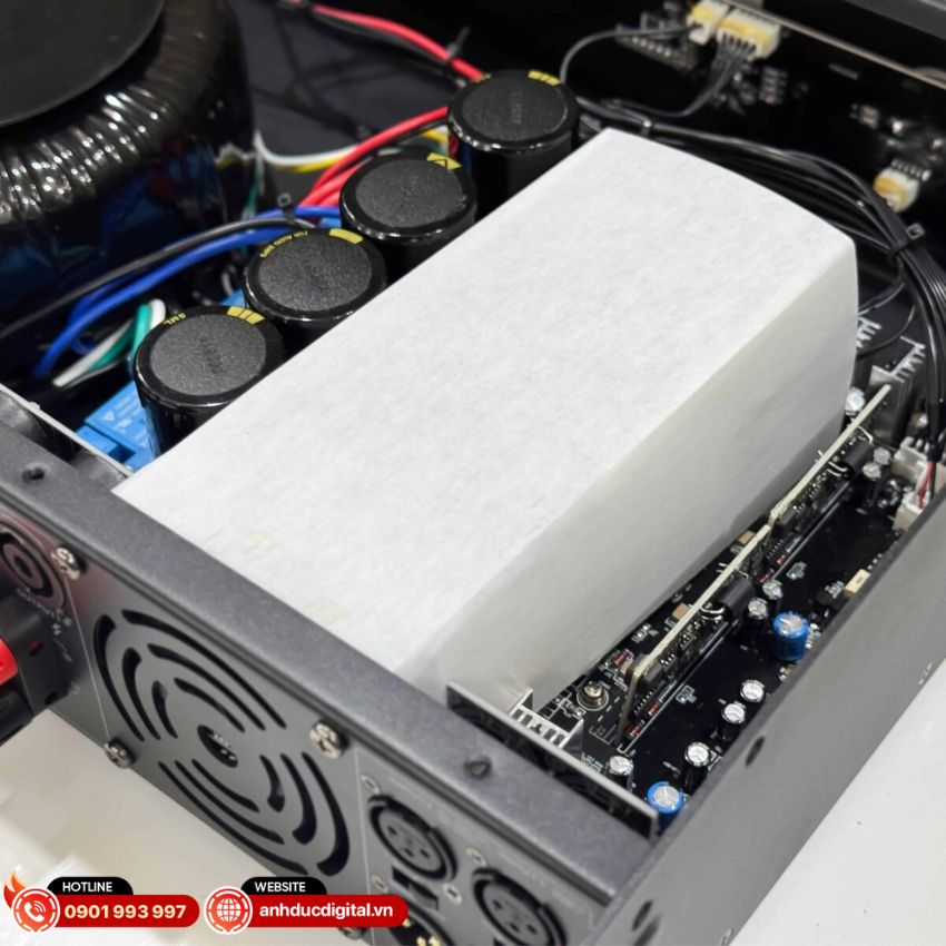 Ampli công suất Class D NEKO CB-D8 vận hành ổn định