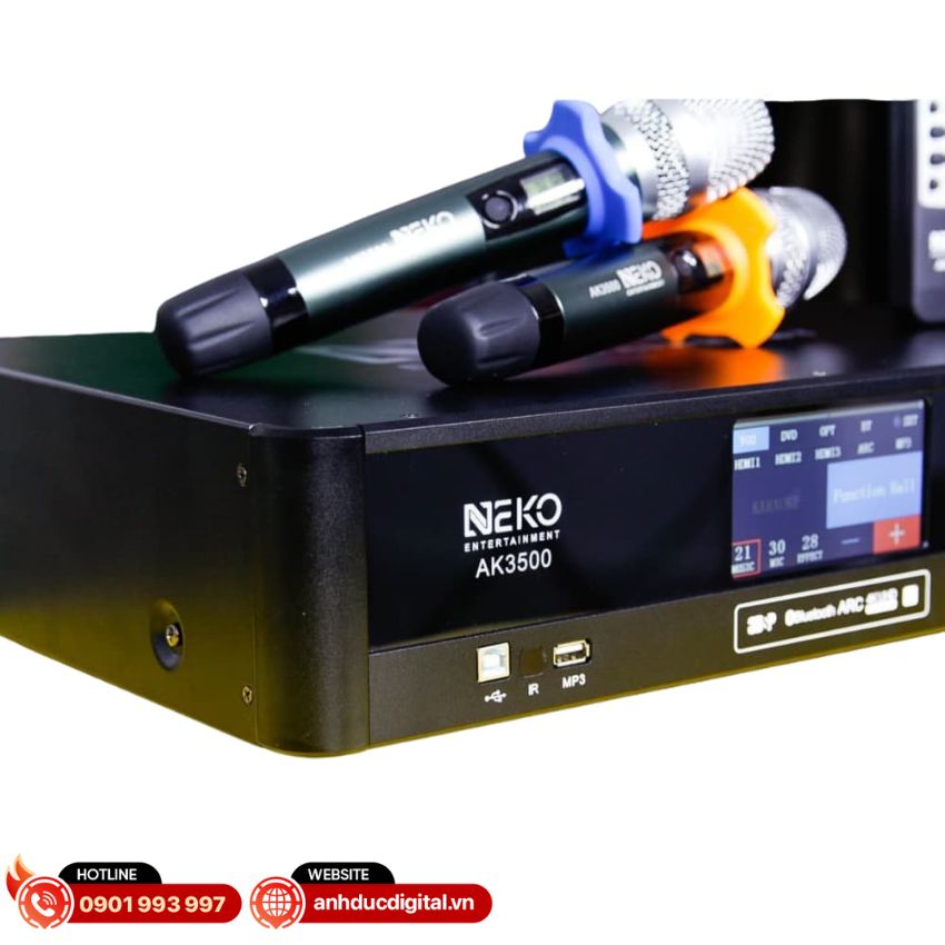 trang bị micro không dây của Amply Neko AK3500