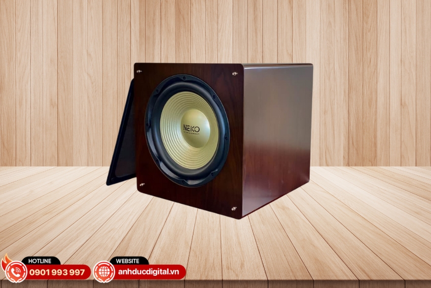 Neko NA130S sở hữu thiết kế dạng khối vu&ocirc;ng gọn g&agrave;ng với k&iacute;ch thước 40 &times; 40 &times; 40 cm