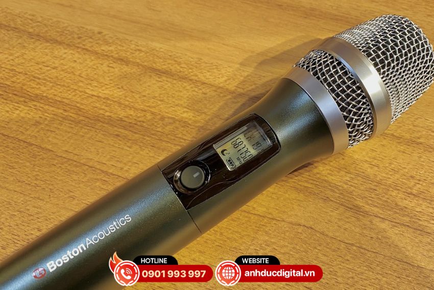 Ảnh chụp cận micro không dây Boston Acoustics WMS610