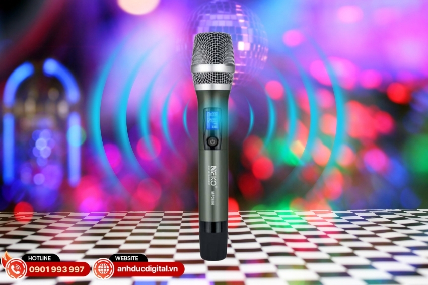 Micro karaoke NEKO MP2600 tích hợp chức năng dò sóng sạch tự động