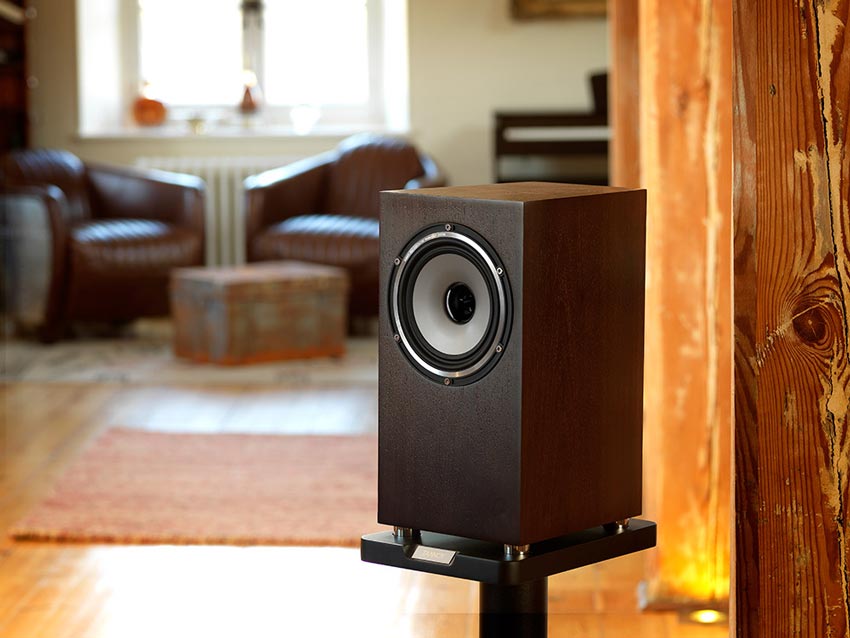 Loa Tannoy Revolution XT6