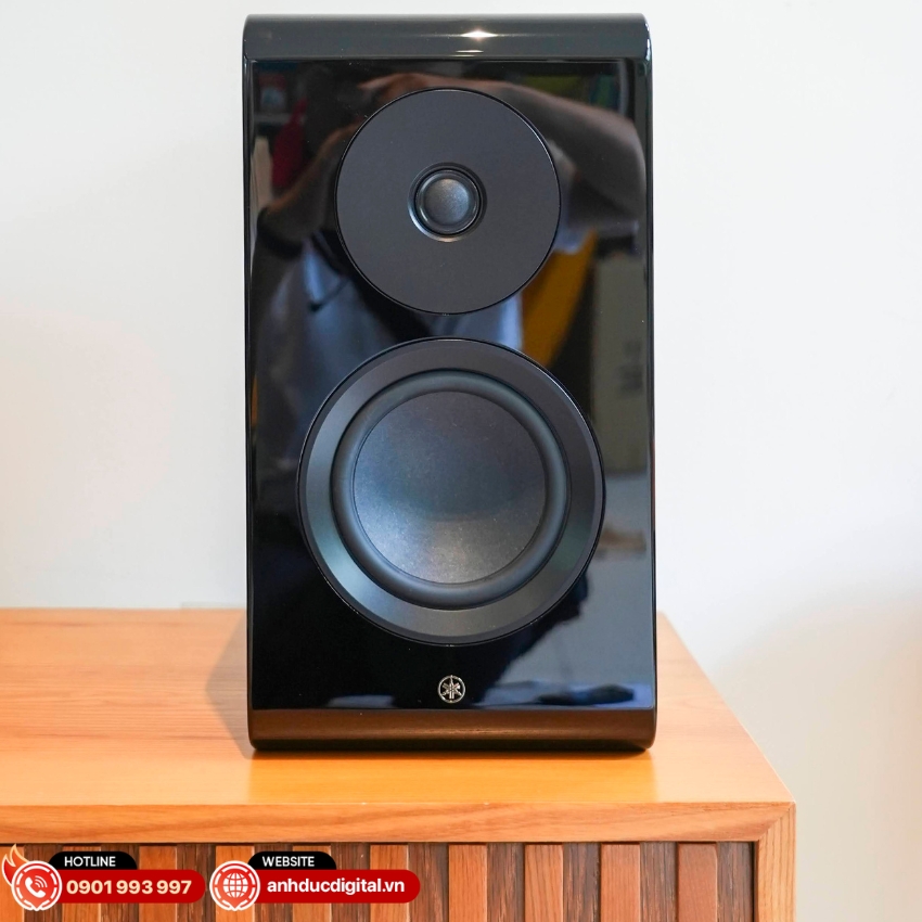 oa Yamaha NS-600A có công suất 40 W RMS và 120 W đỉnh
