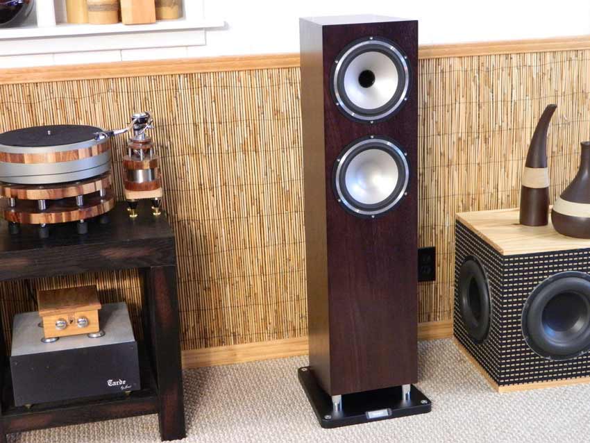 Loa Tannoy Revolution XT8F