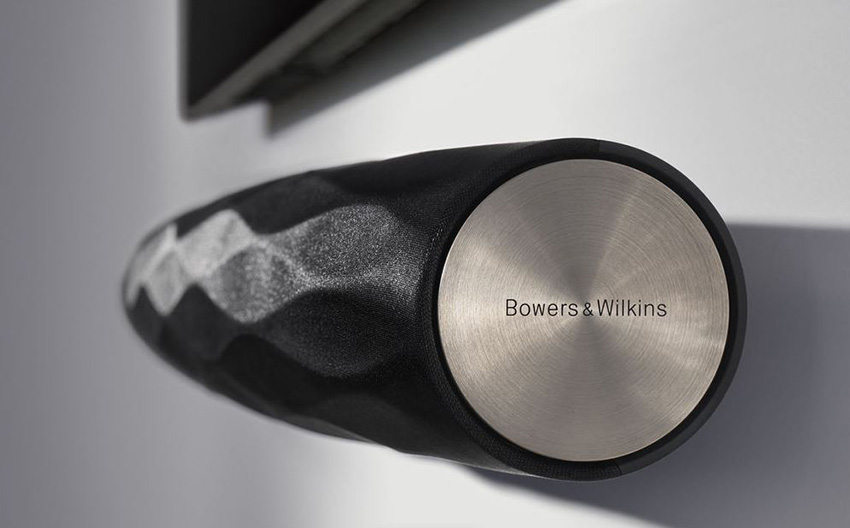 Loa B&W Formation Bar
