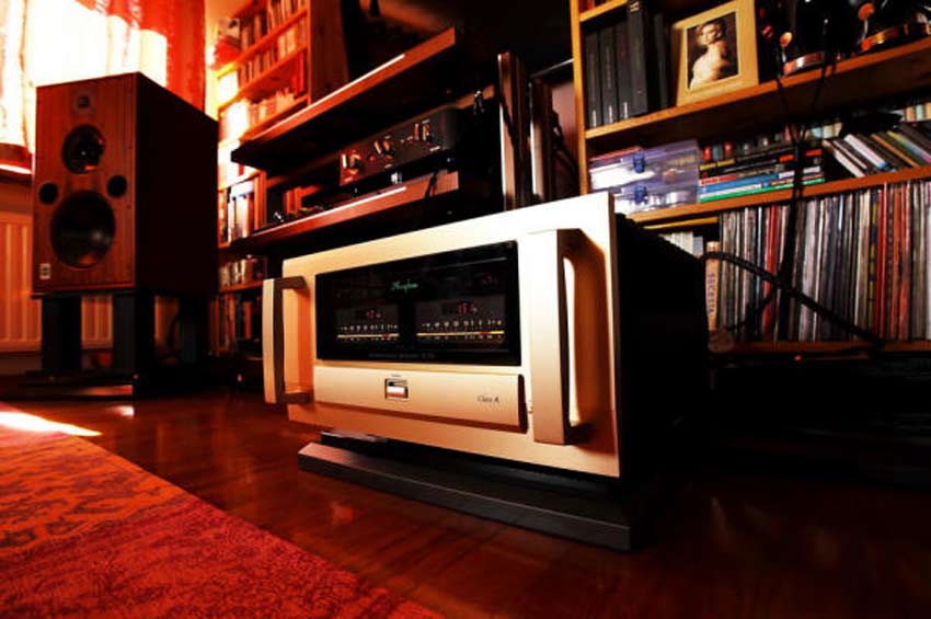 Accuphase A-70 13