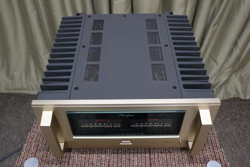 Accuphase A-70 14