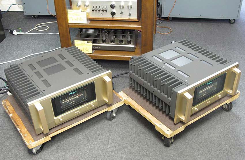 Accuphase M-6200 13