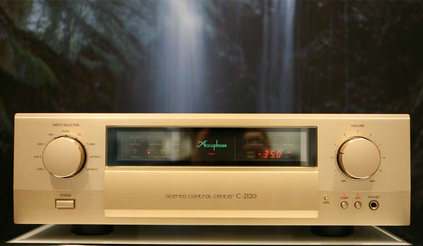 Accuphase C-2120 14