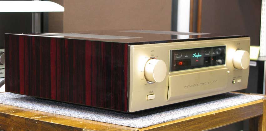 Accuphase C-3850 15