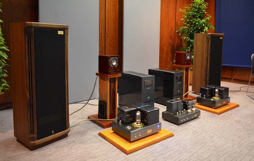 Loa Tannoy Turnberry GR