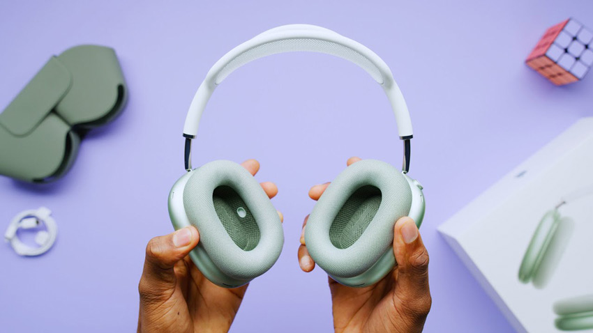 Apple AirPods Max 26