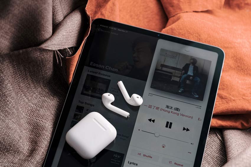 Apple Airpods 2 06