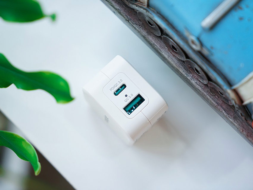 Innostyle Minigo Pro III 20W Dual-Port PD Charger 04