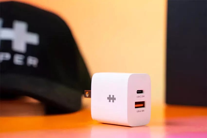 HyperJuice 20W Charger Small Size HJ205US 07