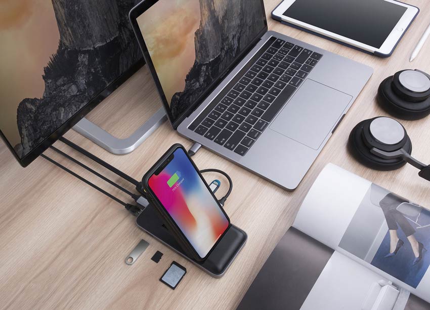 HyperDrive 7.5W Wireless Charger USB-C Hub 03