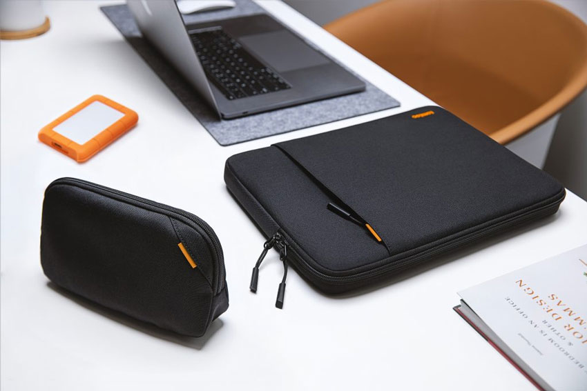 Túi chống sốc Tomtoc (USA) 360° Protective kèm túi phụ kiện for Macbook Air/Pro 13”