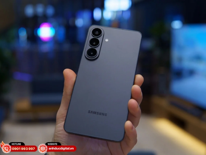 Samsung Galaxy S26 Plus được trang bị cụm camera chuy&ecirc;n nghiệp