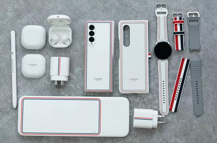 Samsung Galaxy Z Fold3 Thom Browne