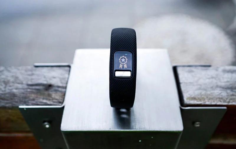 Garmin Vivofit 4 10