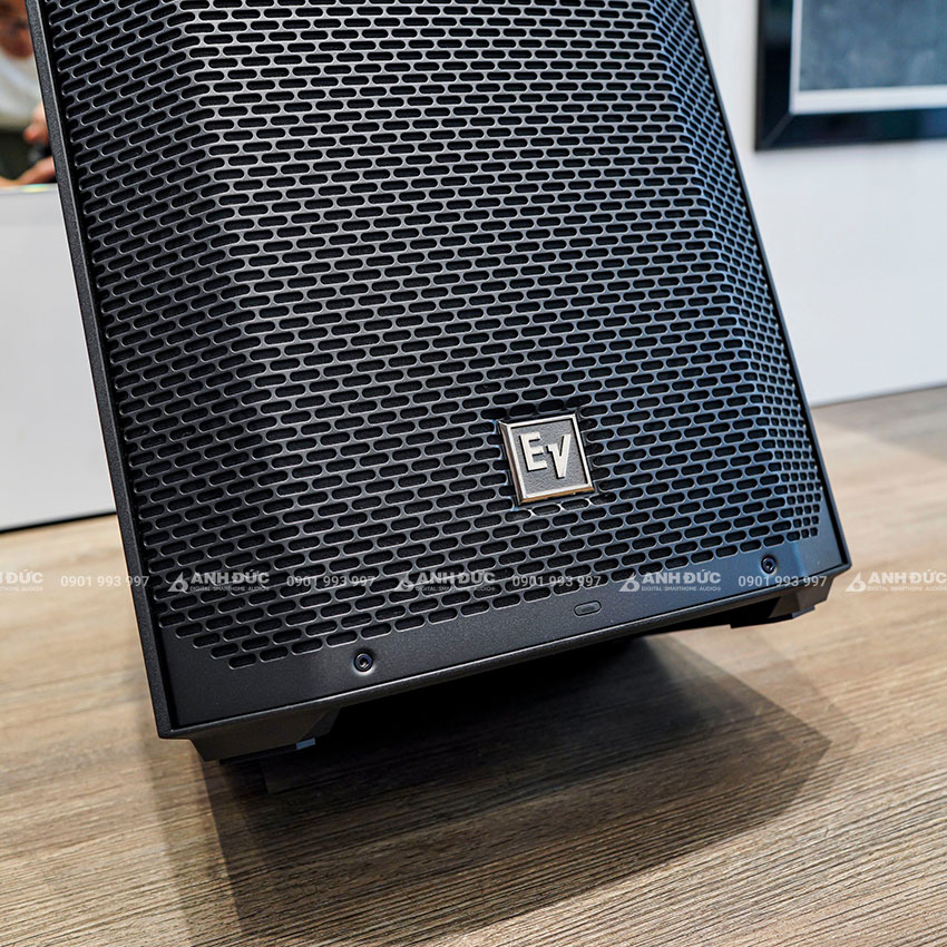 Chất âm sống động 