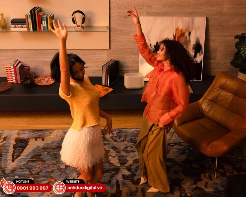 Denon Home 400 có thể kết nối và đồng bộ với nhiều loa khác trong nhà