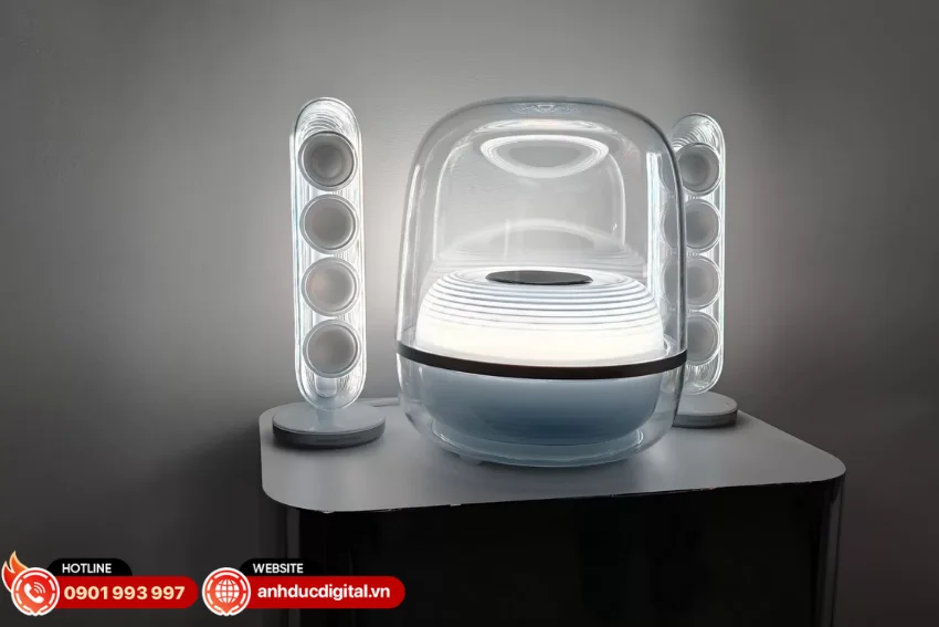 SoundSticks 5 Wi-Fi được x&acirc;y dựng theo cấu tr&uacute;c 3 đường tiếng