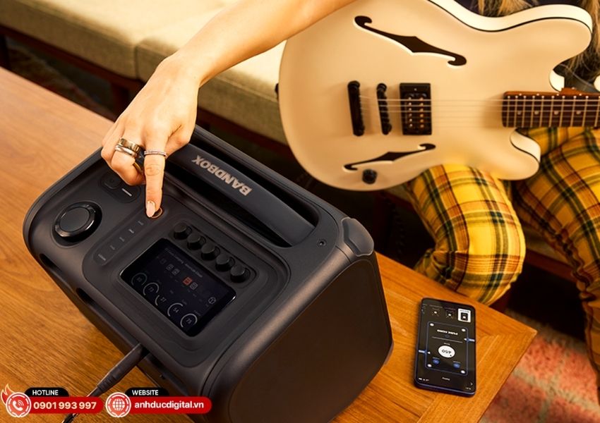 Viên pin Li-ion tháo rời và kết nối Bluetooth 5.4 hiện đại