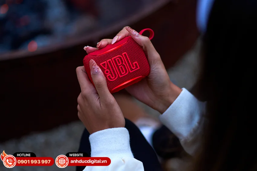 JBL Go 5 c&oacute; hệ thống đ&egrave;n LED viền bắt mắt