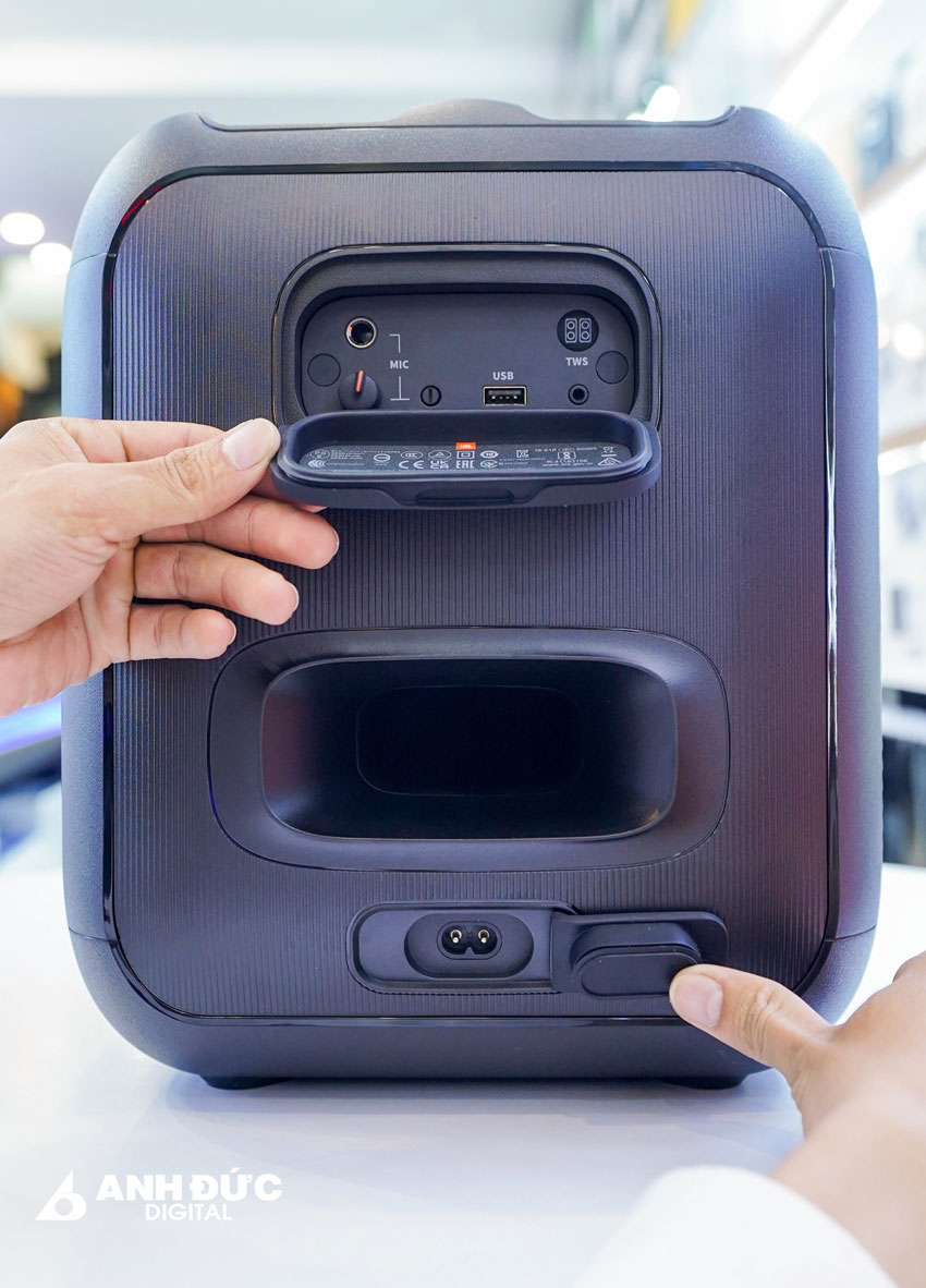 JBL-PartyBox-Encore-Essential-18