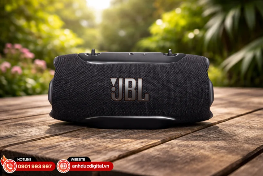 JBL Xtreme 5 trang bị hệ thống loa gồm 1 woofer v&agrave; 2 tweeter