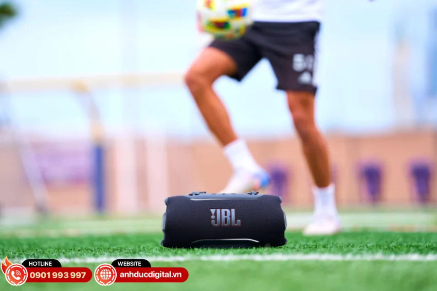 JBL Xtreme 5 hỗ trợ ph&aacute;t nhạc trực tiếp qua cổng USB-C với chất lượng &acirc;m thanh kh&ocirc;ng suy giảm