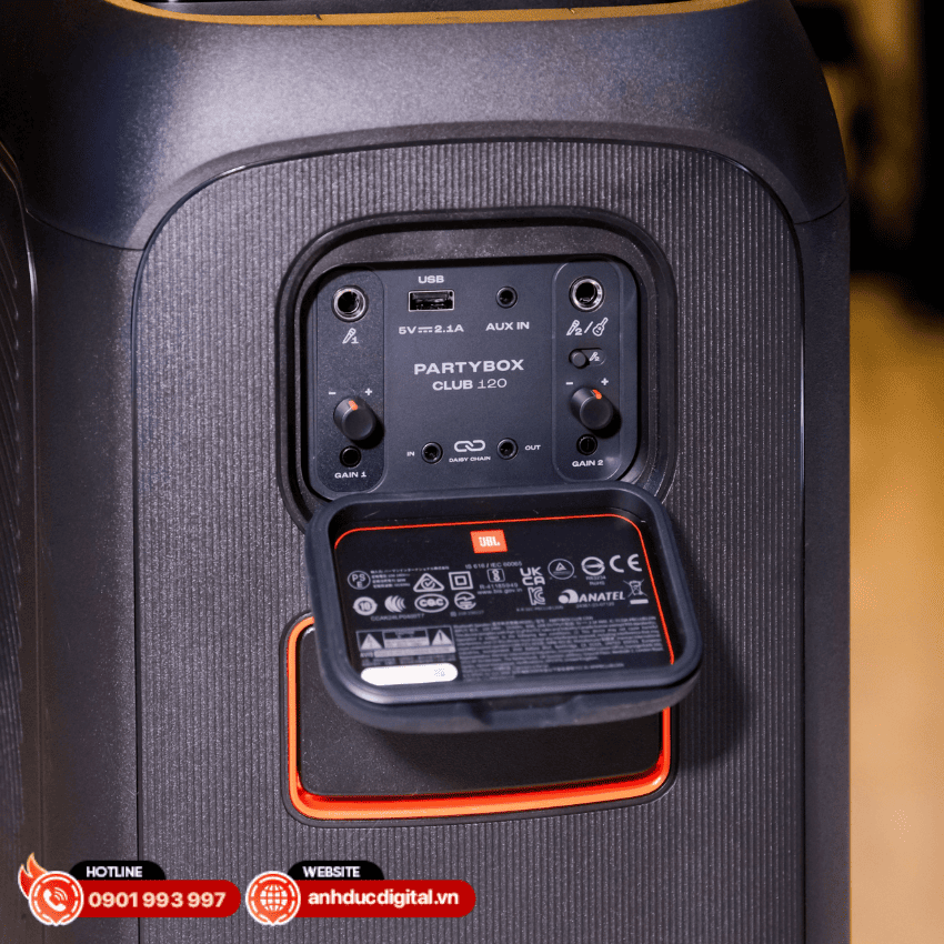 Cổng kết nối loa JBL Partybox 120