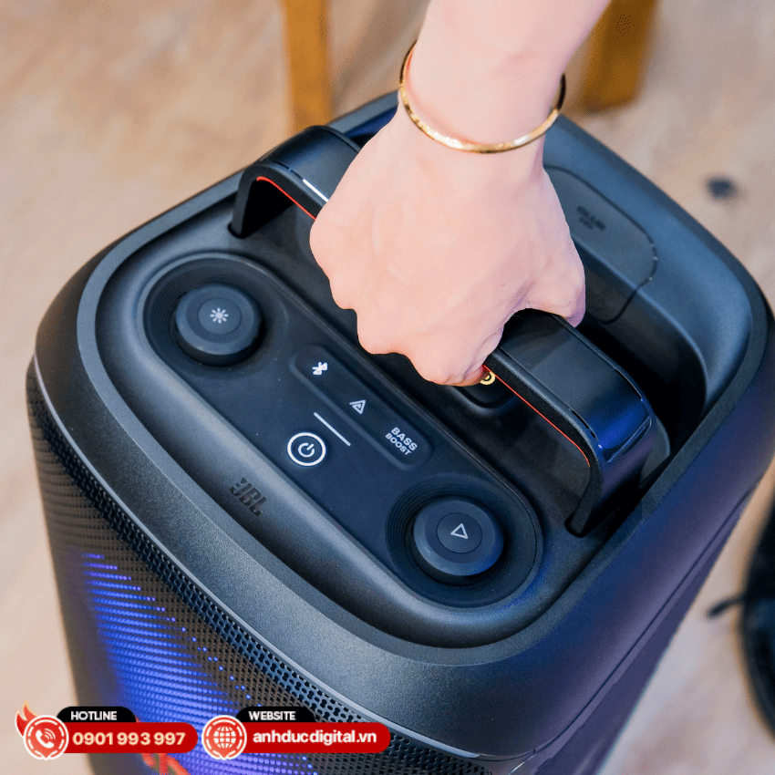 Tay cầm JBL Partybox Club 120